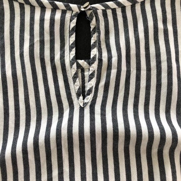 Merona Black & White Striped Crop - Picture 4 of 4